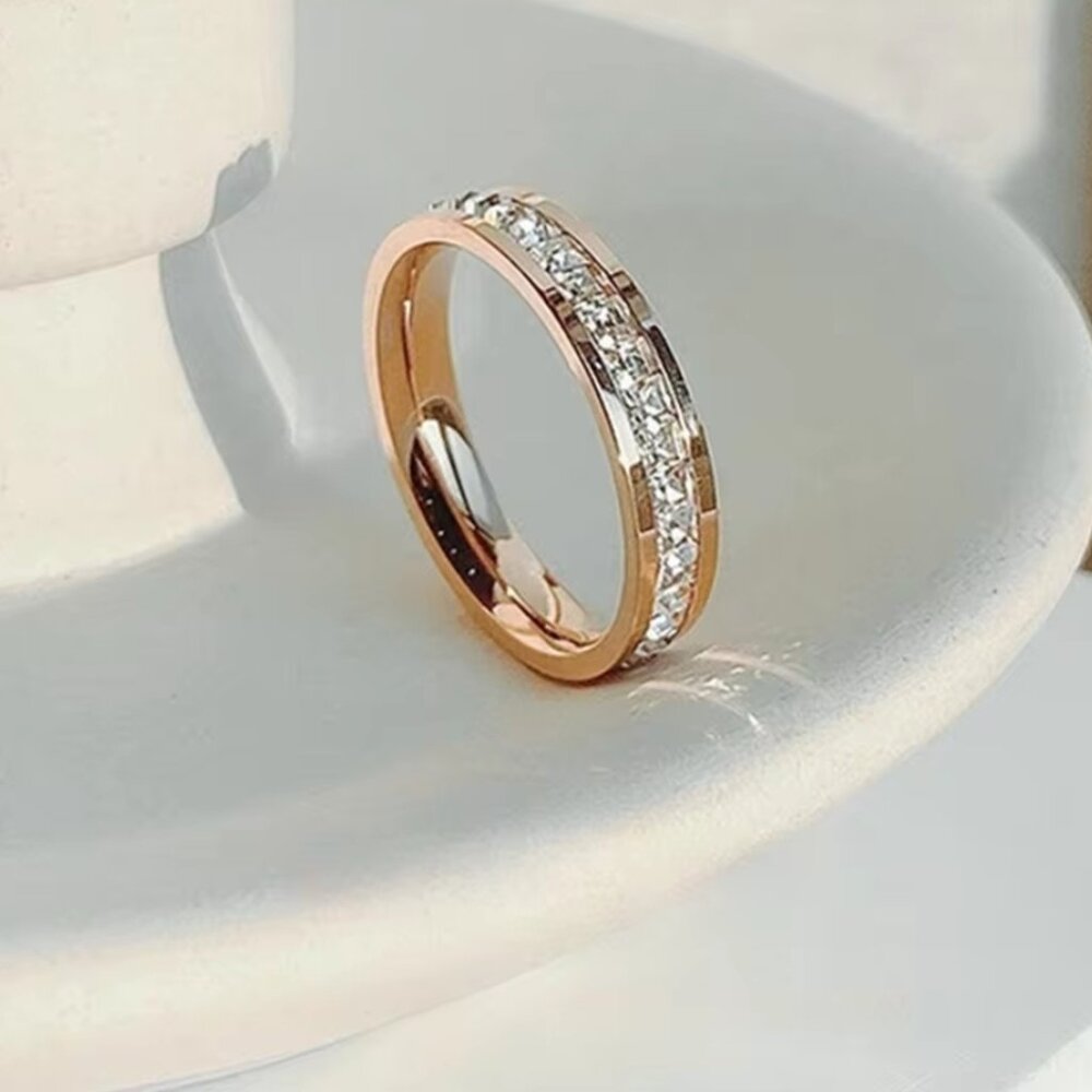 Single Stainless steel rose gold ring